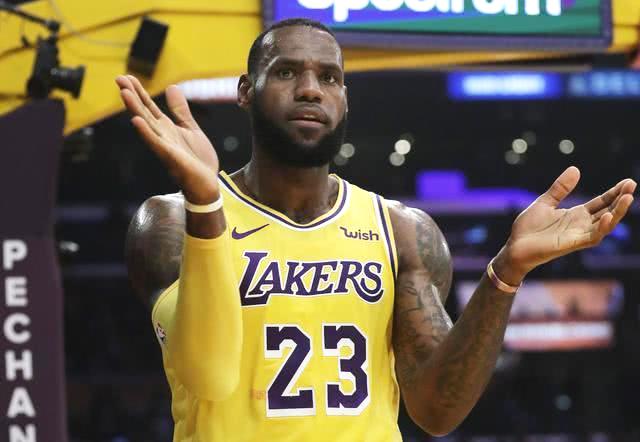  湖人詹姆斯突破四万分大关历史首位  